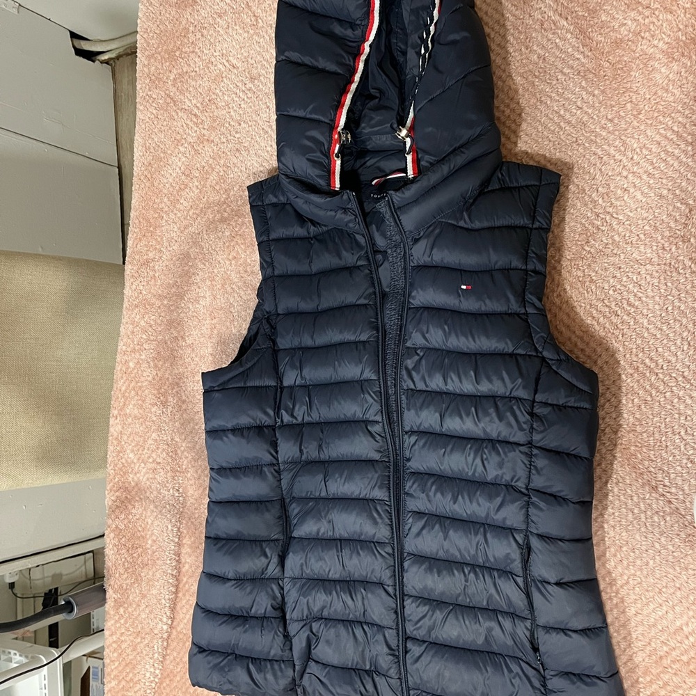Tommy Hilfiger Navy Puffer Vest with Hood